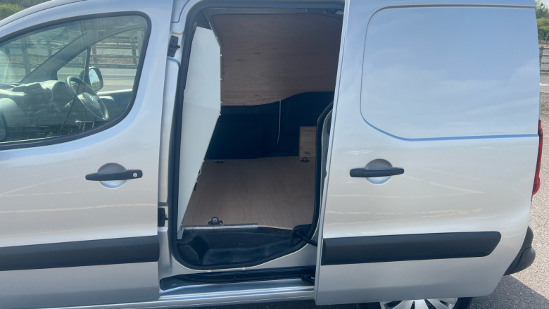 Citroen Berlingo L1 Diesel 1.6 BlueHDi 850Kg Enterprise 100ps